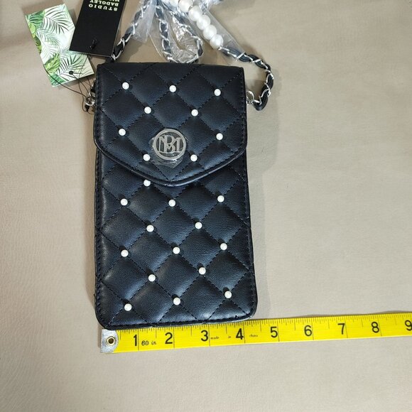 Badley Mischa Black Quilted Crossbody Bag Studio Pearl Accent Silver Chain Strap - Picture 3 of 10